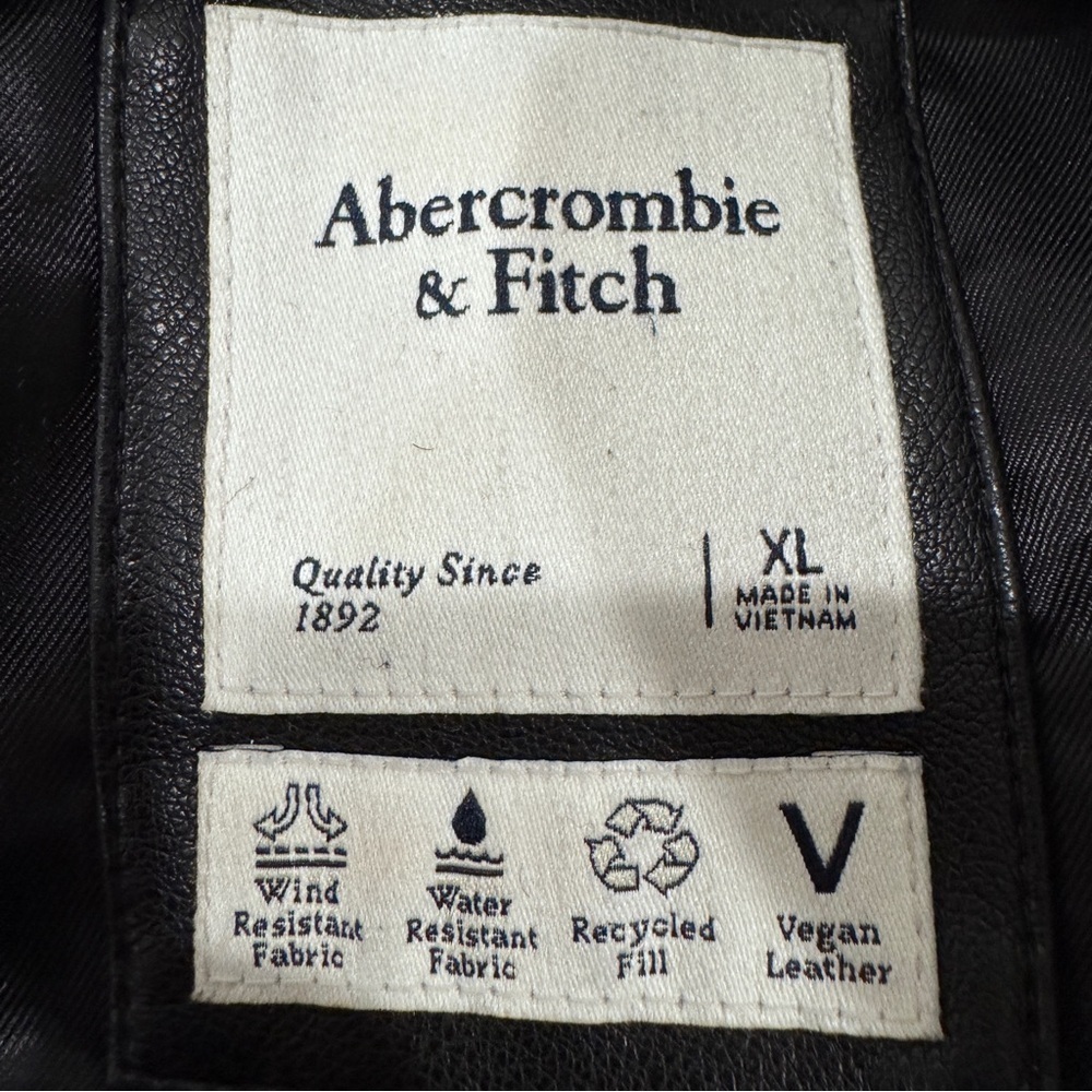 Abercrombie & Fitch Vegan Leather Puffer Vest Black Sz XL - Picture 9 of 14